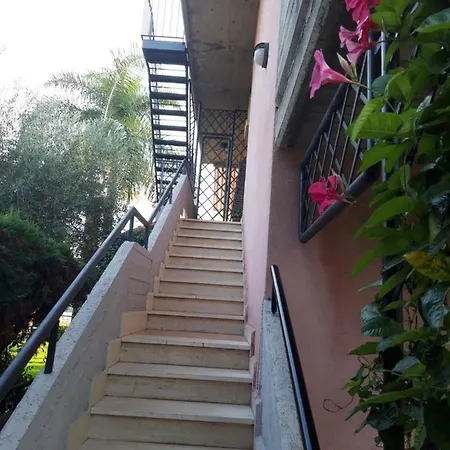 Apartmanhotel Baia Di Capomulini *