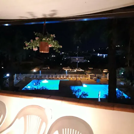 Apartmanhotel Baia Di Capomulini *