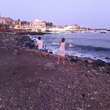 Baia Di Capomulini