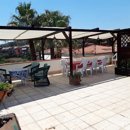 Apartmanhotel Baia Di Capomulini *